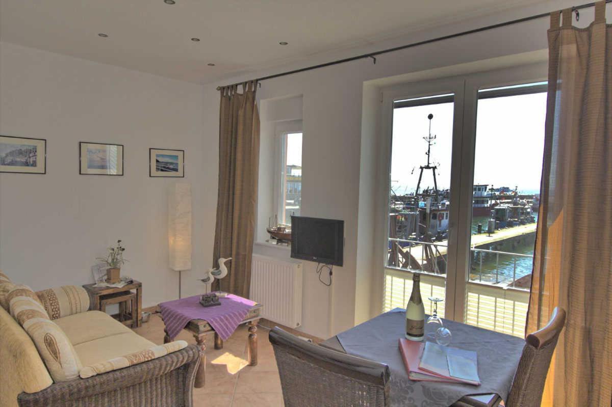 Ferienwohnung Kutterfisch Direkt Im Stadthafen Sassnitz Exterior foto